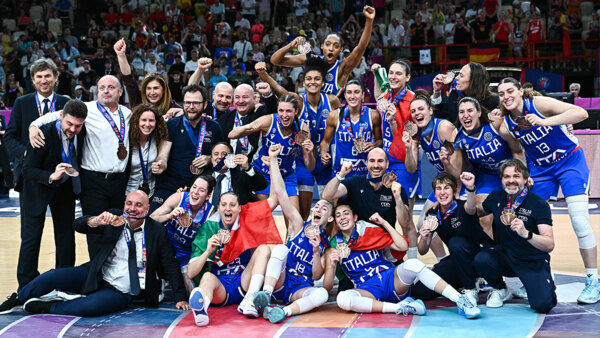 OLBIS ANDRÈ, CECILIA ZANDALASINI E ANDREA CAPOBIANCO: BRONZO D'ORO