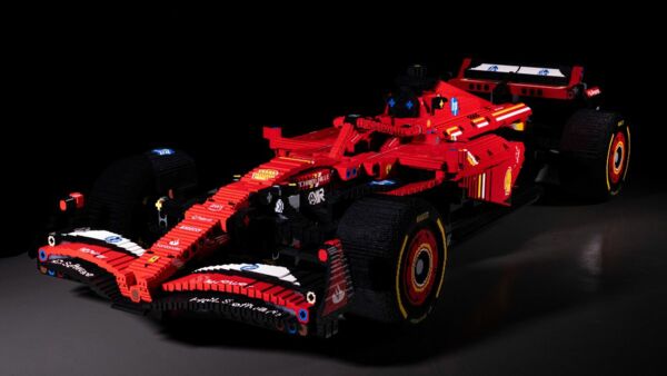 Lego Ferrari SF-24 Exhibition
